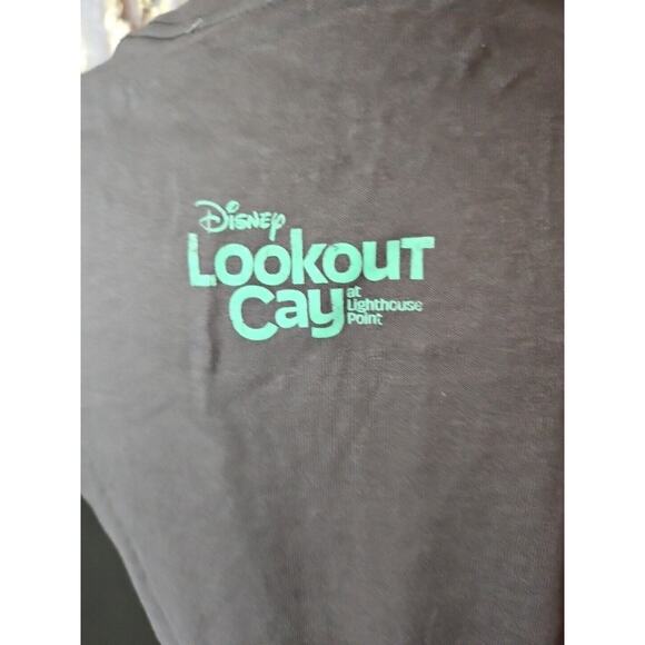 Disney Cruise Line Lookout Cay Lighthouse Point Grey Mickey Shirt Adult Small - Picture 4 of 6